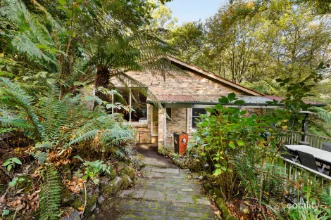 11 Holden Rd, Kallista, VIC 3791