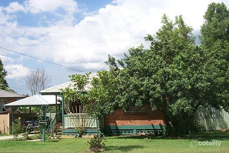 12 Gibbs St, Riverview, QLD 4303