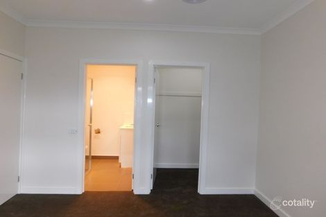 Property photo of 39 Aylesbury Crescent Gladstone Park VIC 3043