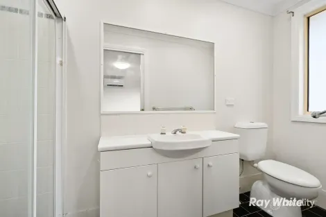 Property photo of 1/78 Pagoda Crescent Quakers Hill NSW 2763