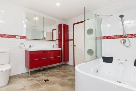 Property photo of 260 Discovery Drive Helensvale QLD 4212