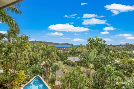 Property photo of 15 Country Road Cannonvale QLD 4802