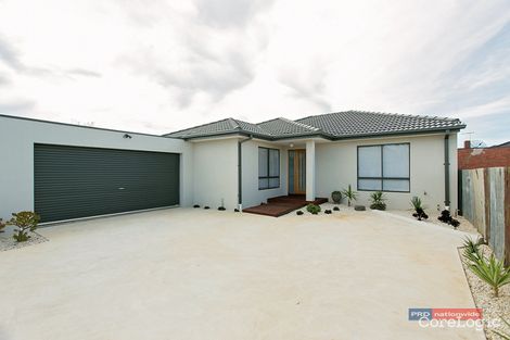 Property photo of 2/17 Manor Street Werribee VIC 3030