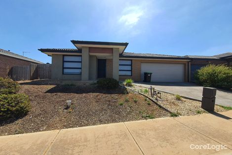 Property photo of 12 Toolern Waters Drive Weir Views VIC 3338