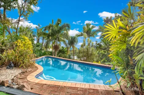 Property photo of 15 Country Road Cannonvale QLD 4802