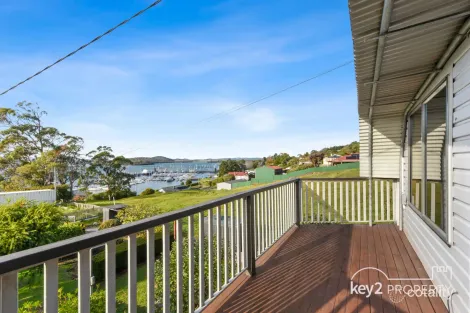 Property photo of 9 Ross Lane Beauty Point TAS 7270