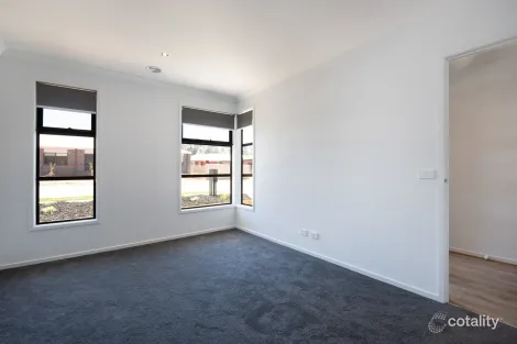 Property photo of 15 Woodman Drive McKenzie Hill VIC 3451