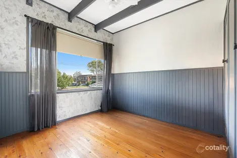 Property photo of 31 Yackerboom Avenue Buff Point NSW 2262