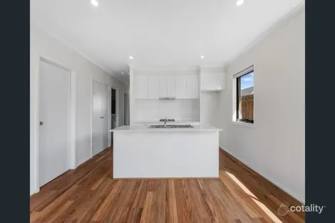 Property photo of 13 Cornelius Close Melton South VIC 3338