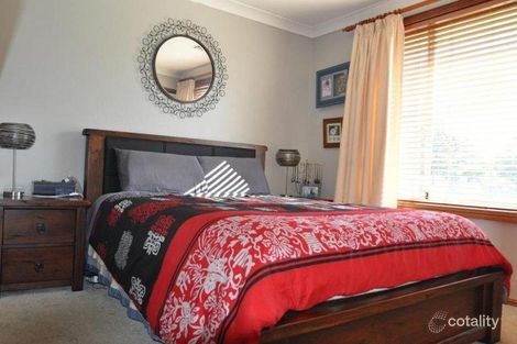 Property photo of 8 Murdoch Place Kelso NSW 2795