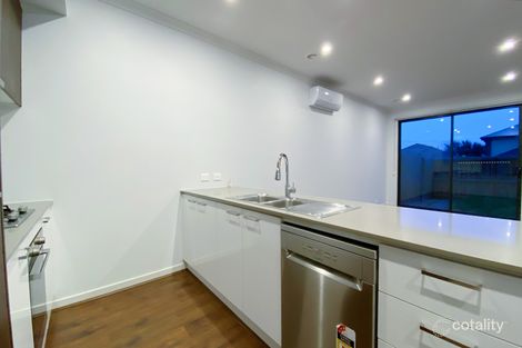 Property photo of 18 Lenox Walk Point Cook VIC 3030