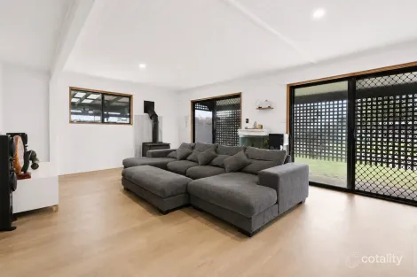 Property photo of 24 Outlook Avenue Lower Beechmont QLD 4211