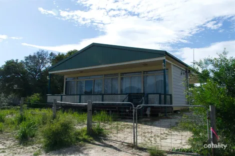 40 Sunglow Cres, Golden Beach, VIC 3851