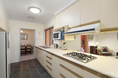 Property photo of 4 Kymme Court Glen Waverley VIC 3150