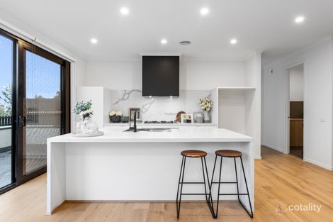 Property photo of 11 Skyline Place Heathmont VIC 3135