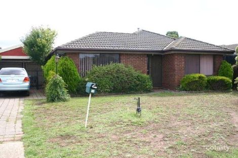 11 Walsingham Cres, Kurunjang, VIC 3337