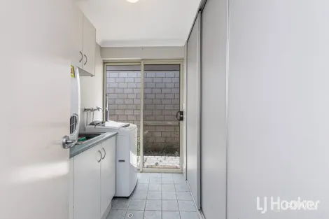 Property photo of 28 Countess Circuit South Yunderup WA 6208