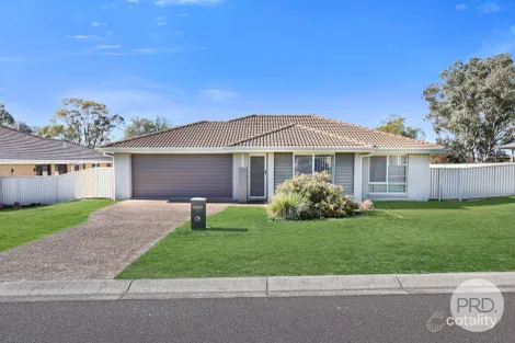 Property photo of 11 McKinlay Place Westdale NSW 2340