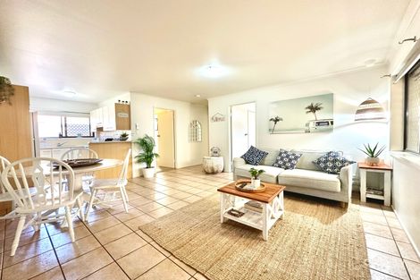 Property photo of 1/31 Victor Avenue Paradise Point QLD 4216