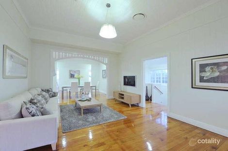 Property photo of 8 Barton Parade Balmoral QLD 4171