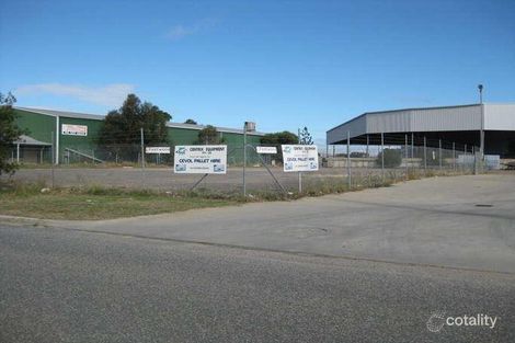 24-28 Adams Dr, Welshpool, WA 6106