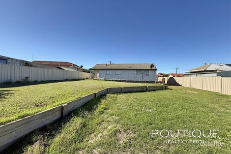 Property photo of 4 Maley Way Beachlands WA 6530