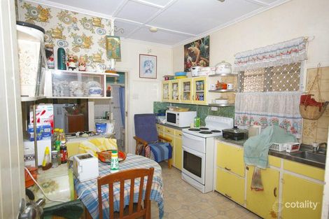 Property photo of 14 Dinmore Street Dinmore QLD 4303