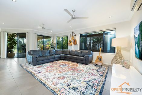 Property photo of 40 Hillock Crescent Bushland Beach QLD 4818