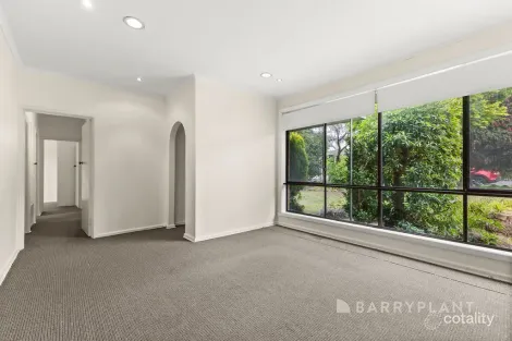 Property photo of 17 Elysium Crescent Oakleigh East VIC 3166