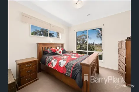 Property photo of 15 Gardense Parade South Morang VIC 3752