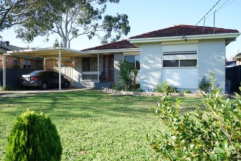 Property photo of 21 Greenmeadows Crescent Toongabbie NSW 2146