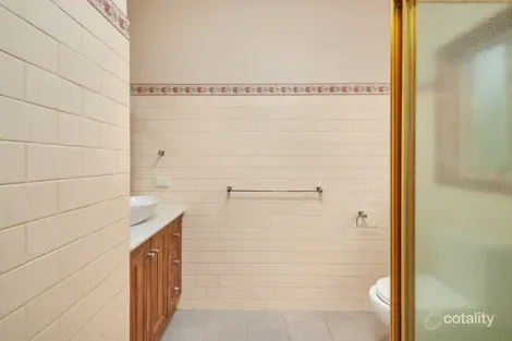 Property photo of 6 Minya Place Glenfield Park NSW 2650