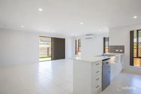 Property photo of 8 Moonstone Street Pimpama QLD 4209