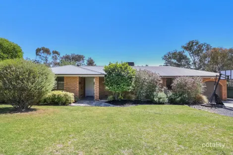 Property photo of 13 Bourke Crescent Wodonga VIC 3690