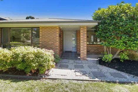 Property photo of 13 Bourke Crescent Wodonga VIC 3690