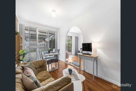 Property photo of 3/31 Drayton Terrace Wynnum QLD 4178