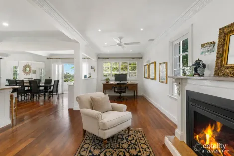 Property photo of 517 Cavendish Road Coorparoo QLD 4151