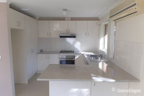 Property photo of 1/38-40 Tuscany Rise Pakenham VIC 3810