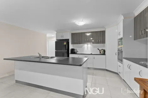 Property photo of 72 Pat Slattery Place Lowood QLD 4311