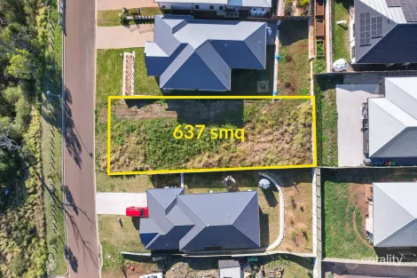 17 Reserve Rd, Cranley, QLD 4350