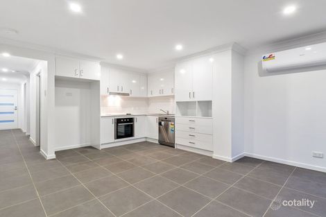 Property photo of 5 Carroll Walk Pakenham VIC 3810