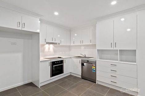 Property photo of 5 Carroll Walk Pakenham VIC 3810
