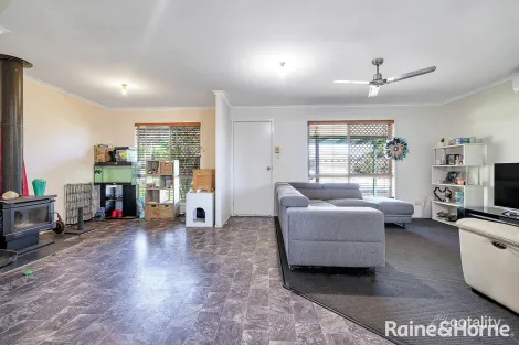 Property photo of 10 Echo Court Marsden QLD 4132