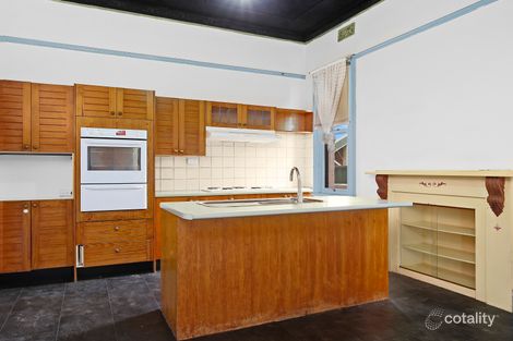 Property photo of 18 Railway Parade Glenfield NSW 2167