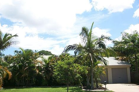 230 Robert Rd, Bentley Park, QLD 4869