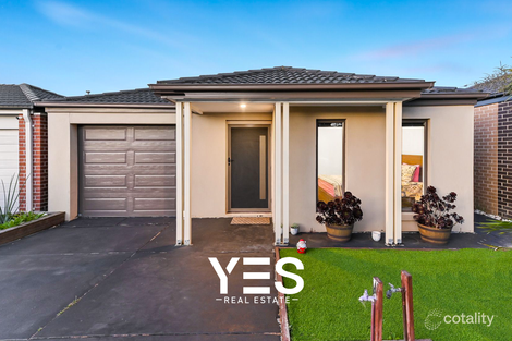 20 Pamplona Way, Clyde North, VIC 3978