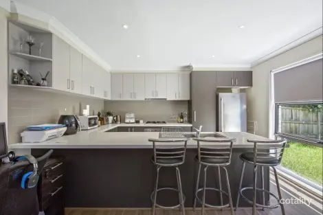 Property photo of 10 Goble Way Croydon VIC 3136