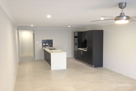 Property photo of 2/14 Compass Drive Biggera Waters QLD 4216