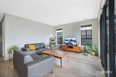 Property photo of 57 Juscelina Drive Craigieburn VIC 3064