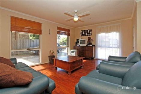 Property photo of 71 Rokeby Crescent Craigieburn VIC 3064